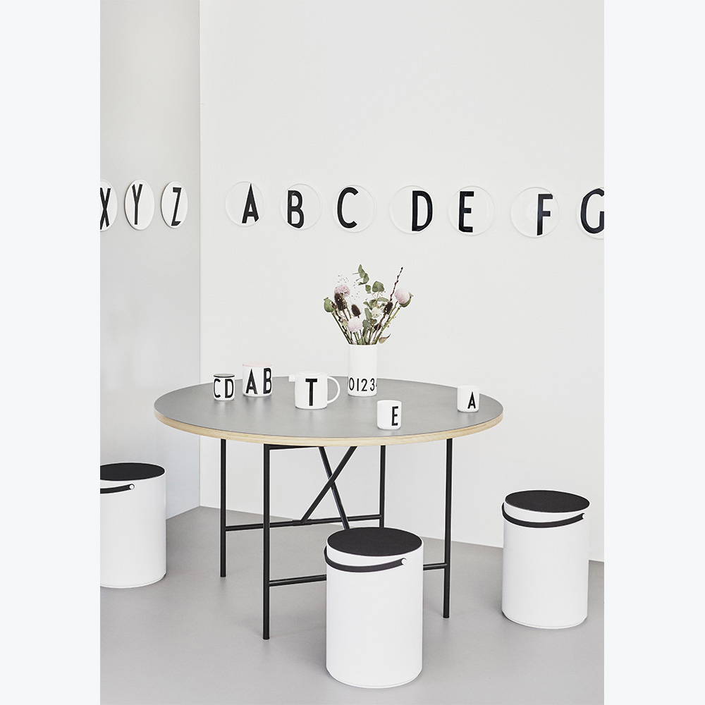 Design_Letters_Buchstabenteller_aus_Porzellan_A-Z_10201501y0fSaotHb7pYP Teller "R" (Porzellan)