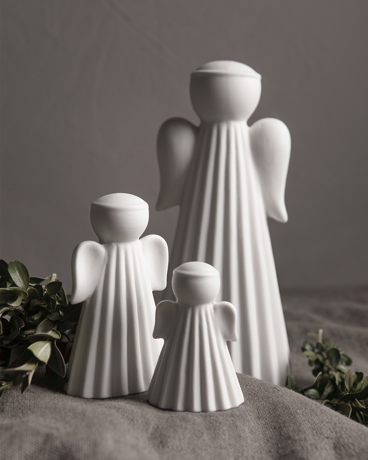 Weihnachtsengel "Saga" S (weiß)