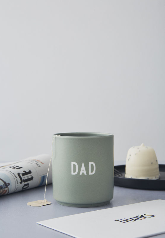 Design-Letters-Favourite-Cup-stylischer-DAD-LOVE-Becher-hellgruen-10101002_14-small Favourite Cup "DAD/LOVE" (grün)